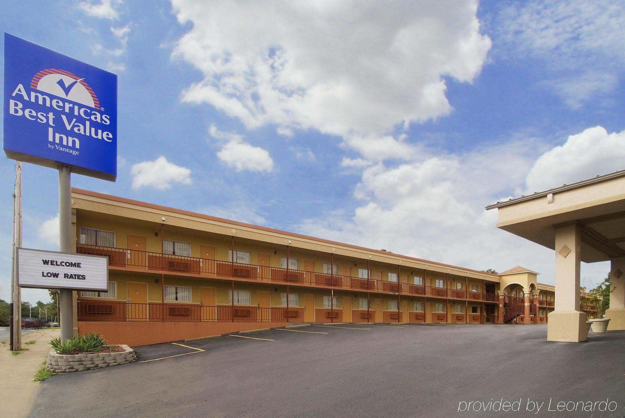 Days Inn By Wyndham Hot Springs Exterior foto